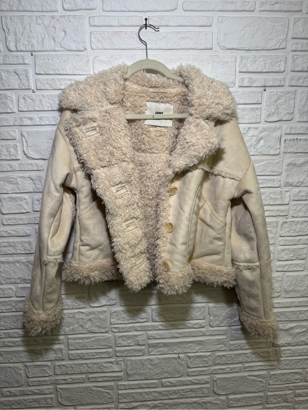 Urban Outfitters Cream Faux Shearling Cropped Jacket Suede Teddy Coat Womens L